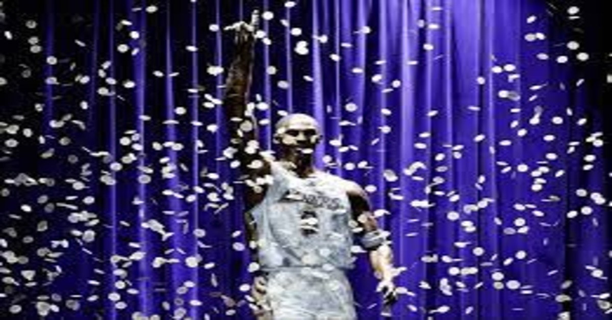 You are currently viewing Lakers Reveal First of Three Kobe Bryant Sculptures in Close to home Function